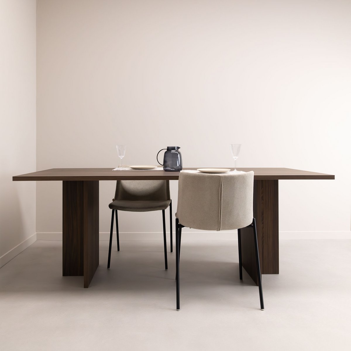 Eettafel Clay 200 x 100cm, kleur bruin notenhout