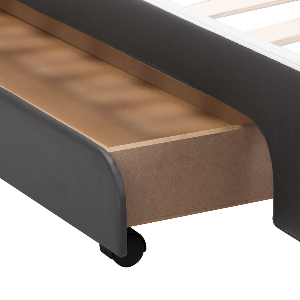 Bedframe met LED kunstleer zwart 140x200 cm