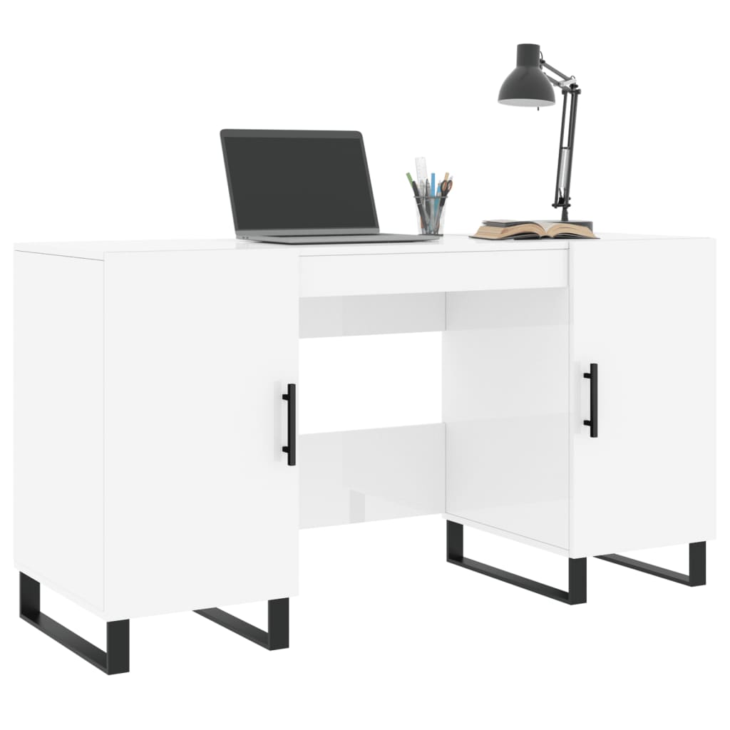 Bureau 140x50x75 cm bewerkt hout